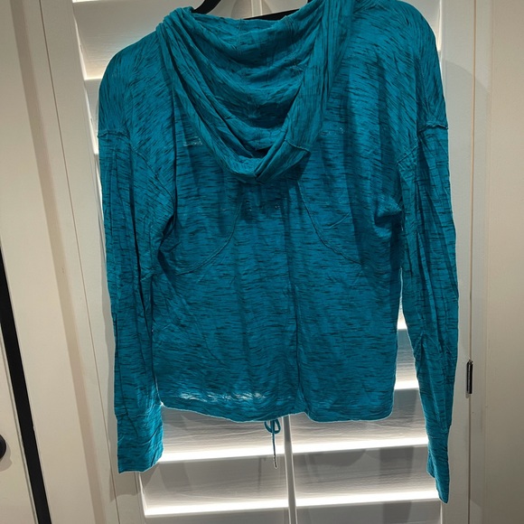 Calvin Klein performance Quick Dry hoodie Medium - Picture 2 of 4